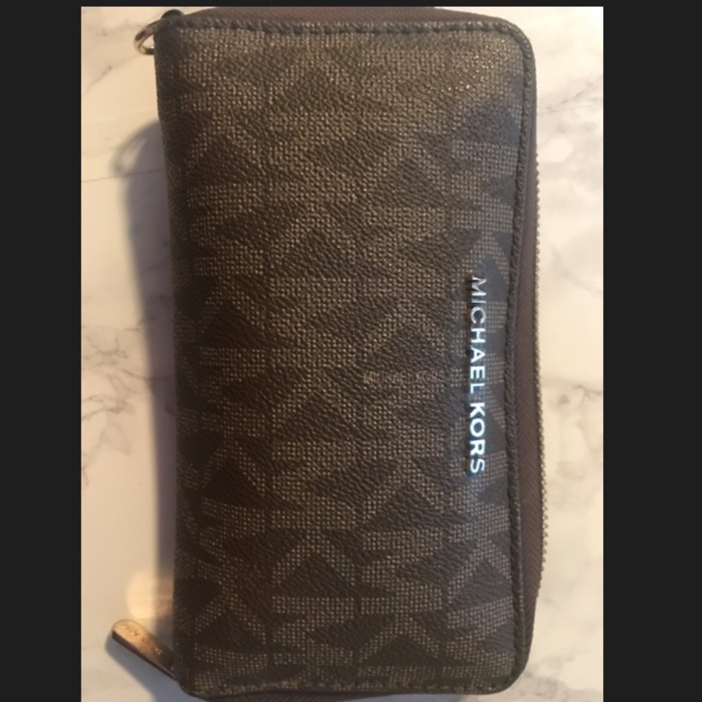 Micheal Kors Wallet